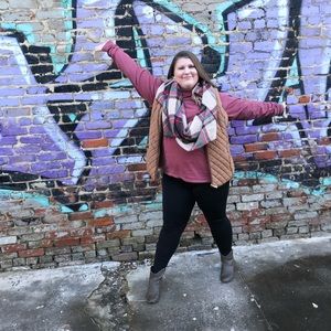 Meet your Posher, Anna